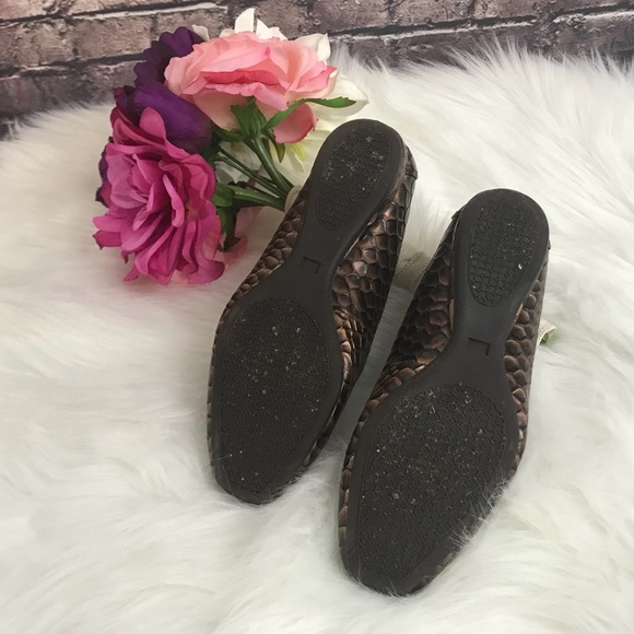 AJ Valenci Bronze Croco Textured Shoes - Picture 2 of 2